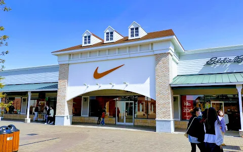 Nike Factory Store Sano image