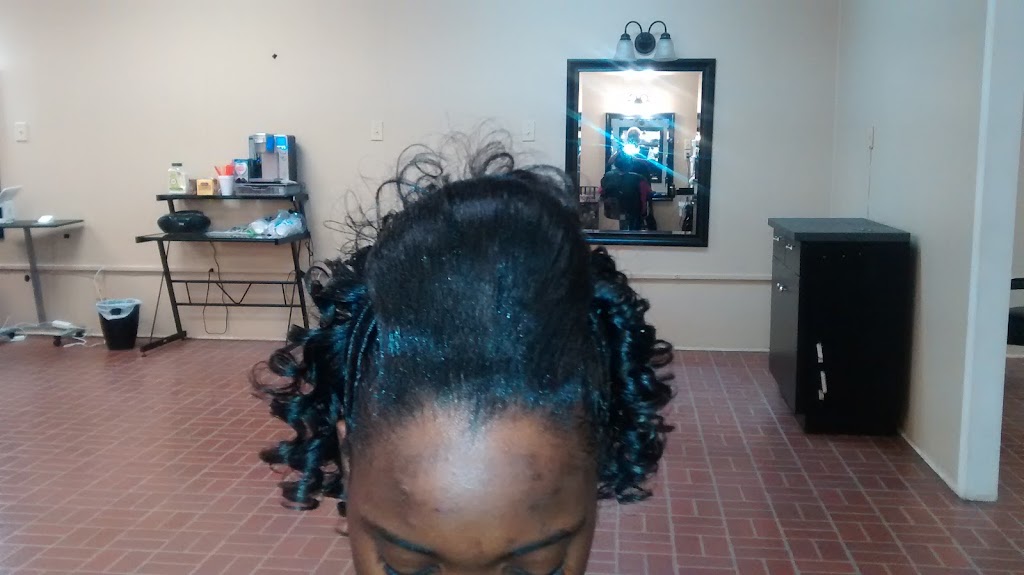 U B Salon 29150