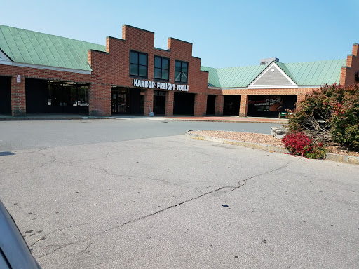 Hardware Store «Harbor Freight Tools», reviews and photos, 1770 Central Ave STE 4, Albany, NY 12205, USA