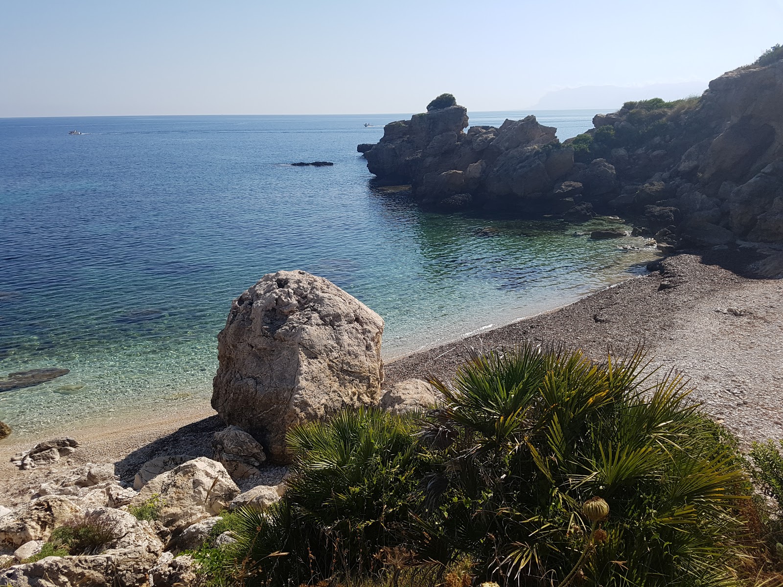 Foto von Cala Dell'alberello wilde gegend