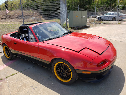 Auto Body Shop «Maaco Collision Repair & Auto Painting», reviews and photos, 2115 Sadau Ct, Denton, TX 76210, USA