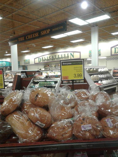Supermarket «Price Chopper», reviews and photos, 410 Queen St, Southington, CT 06489, USA