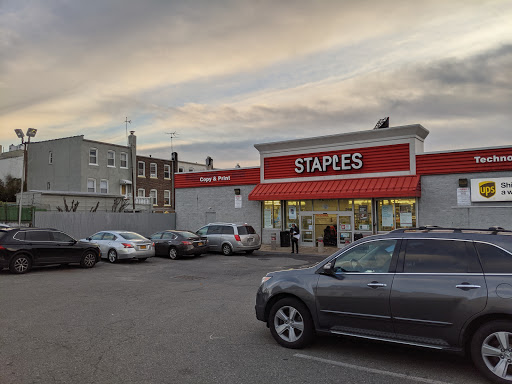 Office Supply Store «Staples», reviews and photos, 24-41 31st St, Astoria, NY 11102, USA