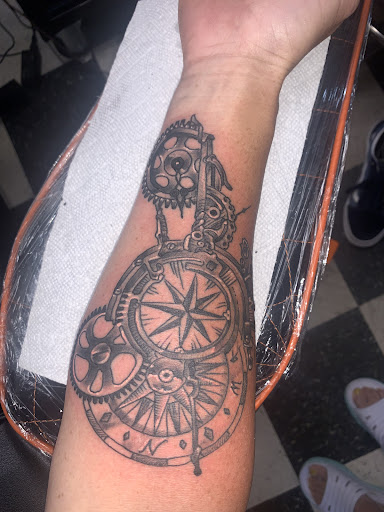 Tattoo Shop «Body Language Tattoo Columbus», reviews and photos, 1101 S Hamilton Rd, Columbus, OH 43227, USA