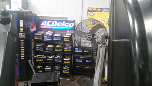 Tire Shop «River Oaks Firestone», reviews and photos, 3701 Westheimer Rd, Houston, TX 77027, USA