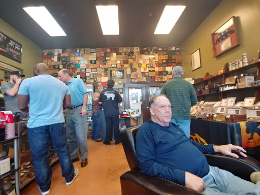 Tobacco Shop «Tinder Box Collierville», reviews and photos, 3615 S Houston Levee Rd, Collierville, TN 38017, USA