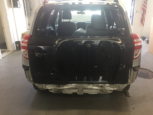 Auto Body Shop «Piscazzi Auto Body dba Summit County Classics», reviews and photos, 752 N Main St, Akron, OH 44310, USA