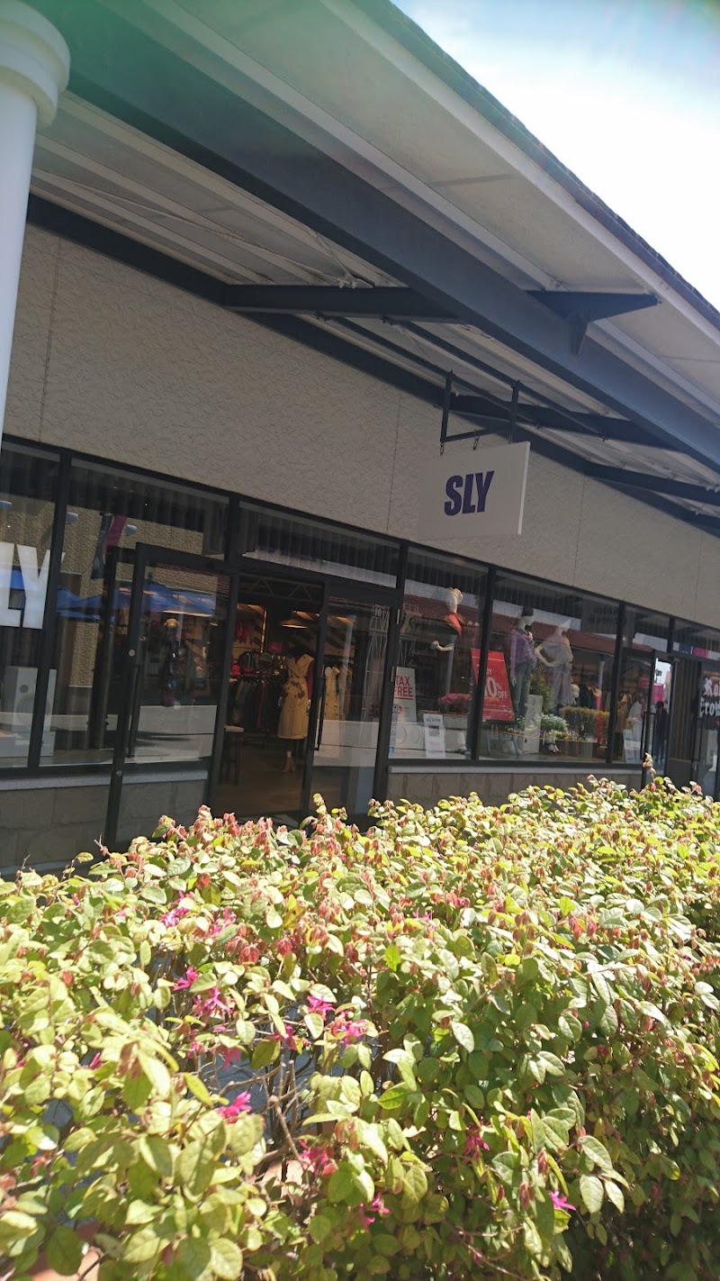 OUTLET SLY/RODEO CROWNS 鳥栖プレミアム・アウトレット店