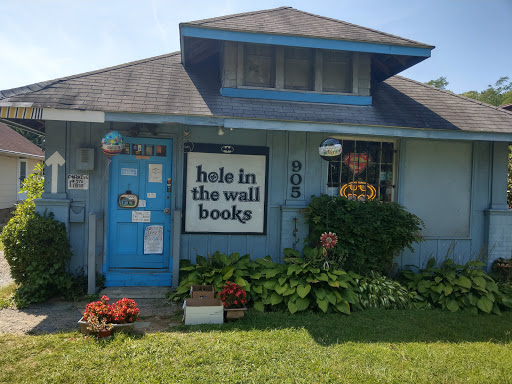 Comic Book Store «Hole In The Wall Books», reviews and photos, 905 W Broad St, Falls Church, VA 22046, USA