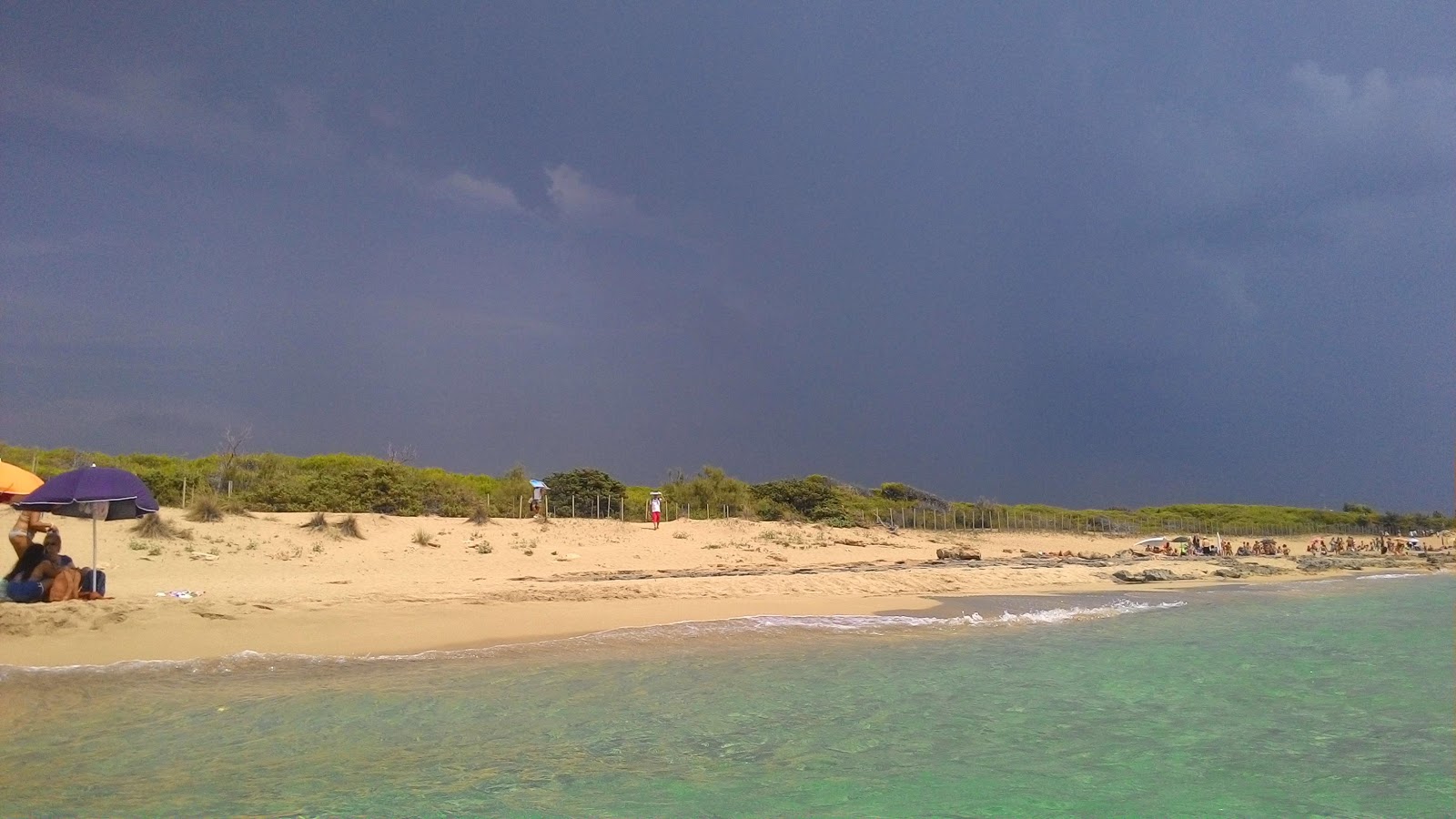 Zdjęcie Spiaggia d'Ayala - popularne miejsce wśród znawców relaksu