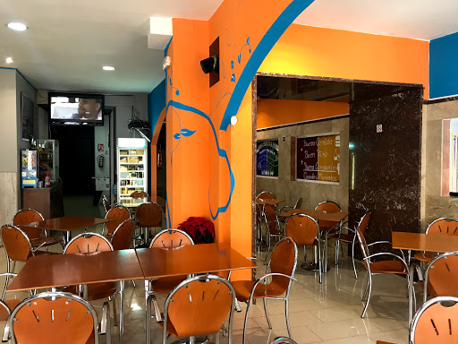 Información y opiniones sobre Es Modern de Campos