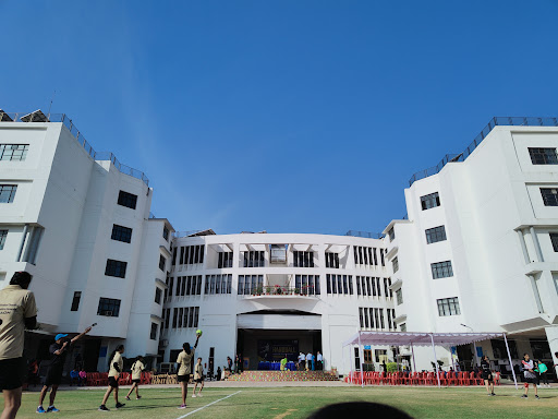 IIS, बेस्ट गर्ल्स युनिवर्सिटी इन जयपुर - एअर्लिएर ICG गर्ल्स कॉलेज इन जयपुर