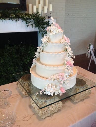 Pastry Shop, 2560 Dauphin St, Mobile, AL 36606, USA, 