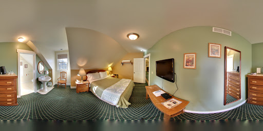 Restaurant «Hawkshead Restaurant», reviews and photos, 523 Hawks Nest Dr, South Haven, MI 49090, USA