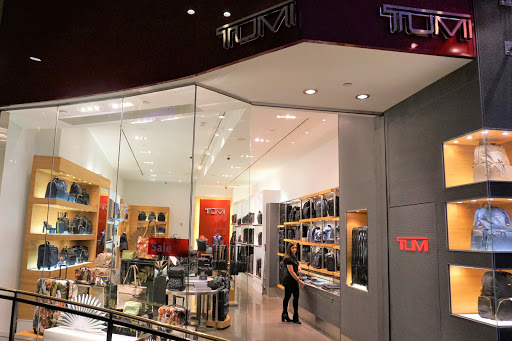 TUMI Store - Forum Shops
