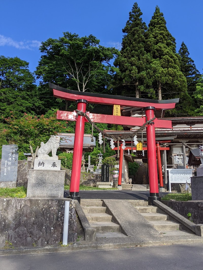 鵜鳥神社遥拝殿（義経主従北行伝説の経路地）