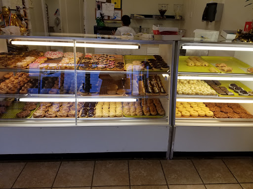Donut Shop «Daylight Donuts», reviews and photos, 2309 Pass Rd, Gulfport, MS 39501, USA
