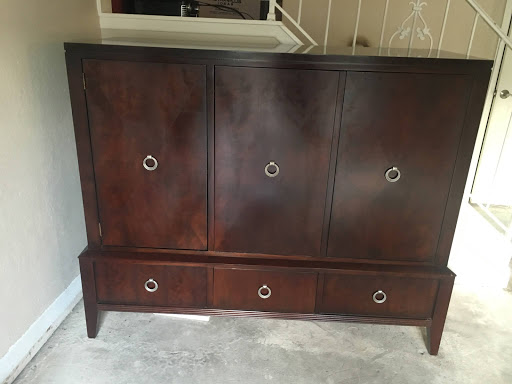 Moving Company «College Hunks Hauling Junk and Moving», reviews and photos, 6270 Edgewater Dr #3600, Orlando, FL 32810, USA