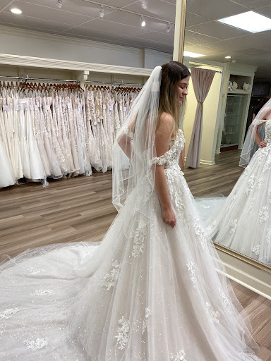 Bridal Shop «Blush Formal and Bridal Salon», reviews and photos, 3937 Perkins Rd, Baton Rouge, LA 70808, USA