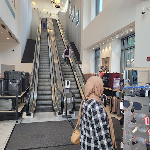 Department Store «Nordstrom Rack Chicago Avenue», reviews and photos, 101 E Chicago Ave, Chicago, IL 60611, USA