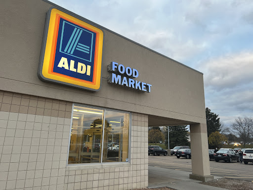 ALDI, 11100 Cedar Lake Rd, Minnetonka, MN 55305, USA, 