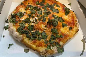 Primavera Pizza image