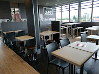 Atmosphère du Restaurant KFC Béthune à Fouquières-lès-Béthune - n°2
