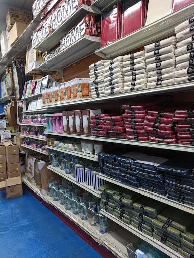 Department Store «Lot-less Closeouts», reviews and photos, 3155 Amboy Rd, Staten Island, NY 10306, USA