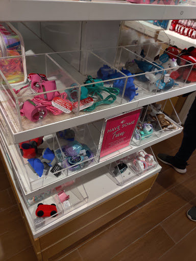 Shopping Mall «Deer Park Town Center Shopping Center», reviews and photos, 20530 N Rand Rd, Deer Park, IL 60010, USA