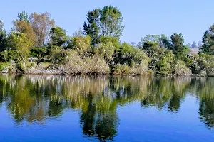 Lago Erandeni image