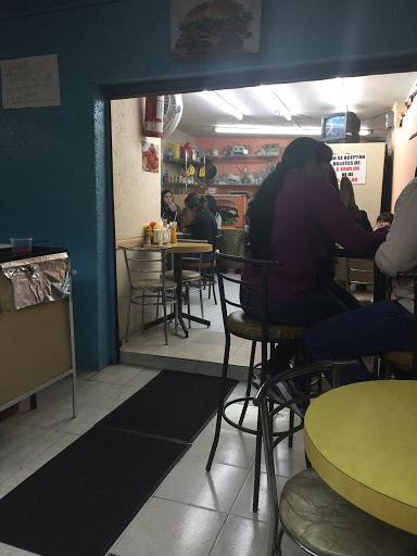 Cafetería Y Crepería El Cubano