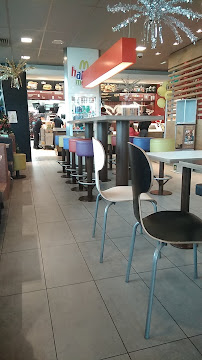 Atmosphère du Restauration rapide McDonald's à Saint-Hilaire-le-Châtel - n°16