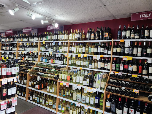 Wine Store «Wine Cellars 4 LLC», reviews and photos, 68 Farmington Ave, Farmington, CT 06032, USA