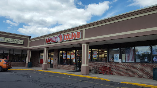 FAMILY DOLLAR, 38 Tunxis Ave, Bloomfield, CT 06002, USA, 