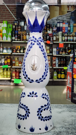 Wine Vault, 2 Fairbanks St, Framingham, MA 01701, USA, 