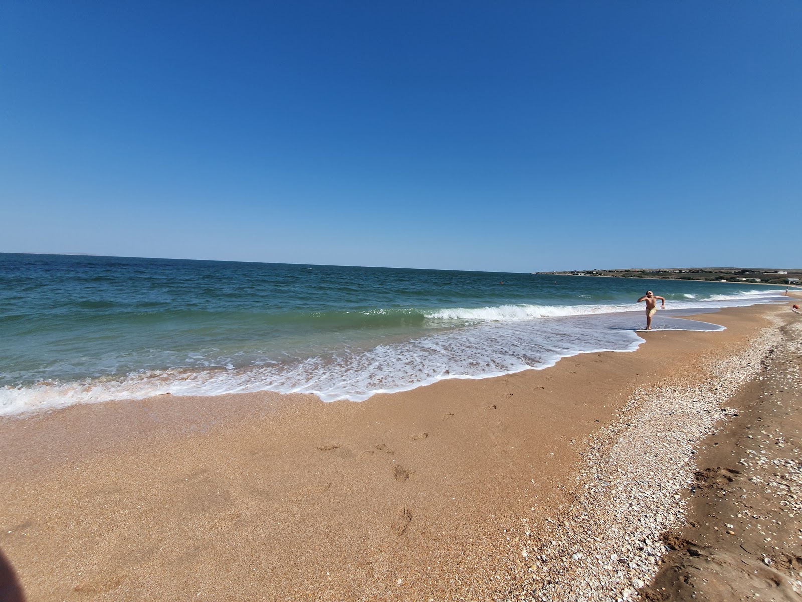 Plyazh Zolotoye'in fotoğrafı geniş plaj ile birlikte