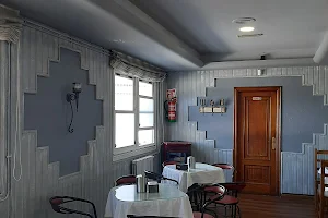 Cafetería Cristal image