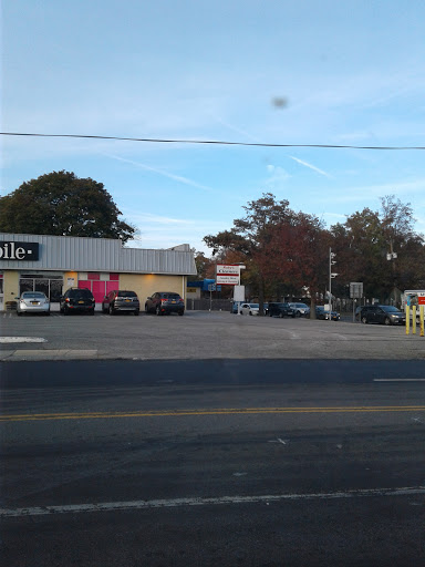 Cell Phone Store «T-Mobile», reviews and photos, 590 Hempstead Turnpike, West Hempstead, NY 11552, USA