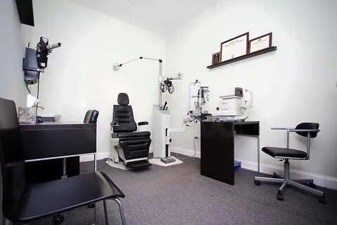 Optometrist «Chicago Eye Care Center», reviews and photos, 3104 W Devon Ave, Chicago, IL 60659, USA