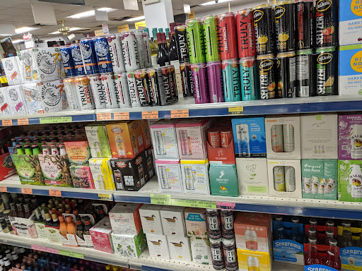 Liquor Store «Tiverton Liquor Store», reviews and photos, 65 Main Rd, Tiverton, RI 02878, USA