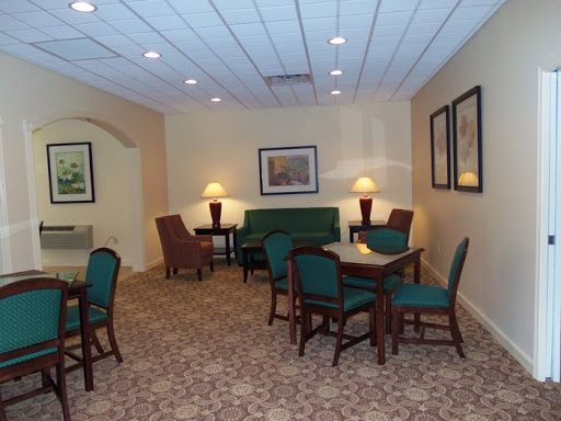 Funeral Home «Forest Lawn Funeral Homes», reviews and photos, 538 Tracy Grove Rd, Hendersonville, NC 28792, USA