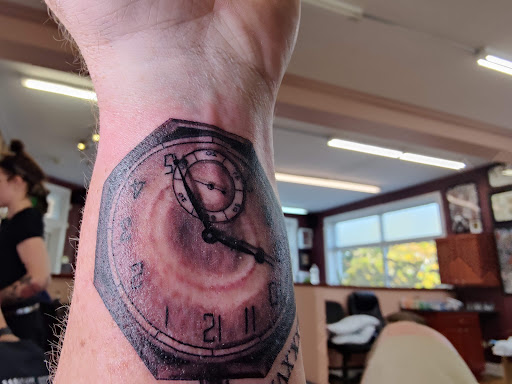 Tattoo Shop «State Street Tattoo», reviews and photos, 316 E State St # B, Kennett Square, PA 19348, USA