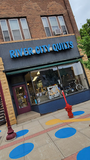River City Quilts, 500 Raintree Rd Ste 35, Mankato, MN 56001, USA, 
