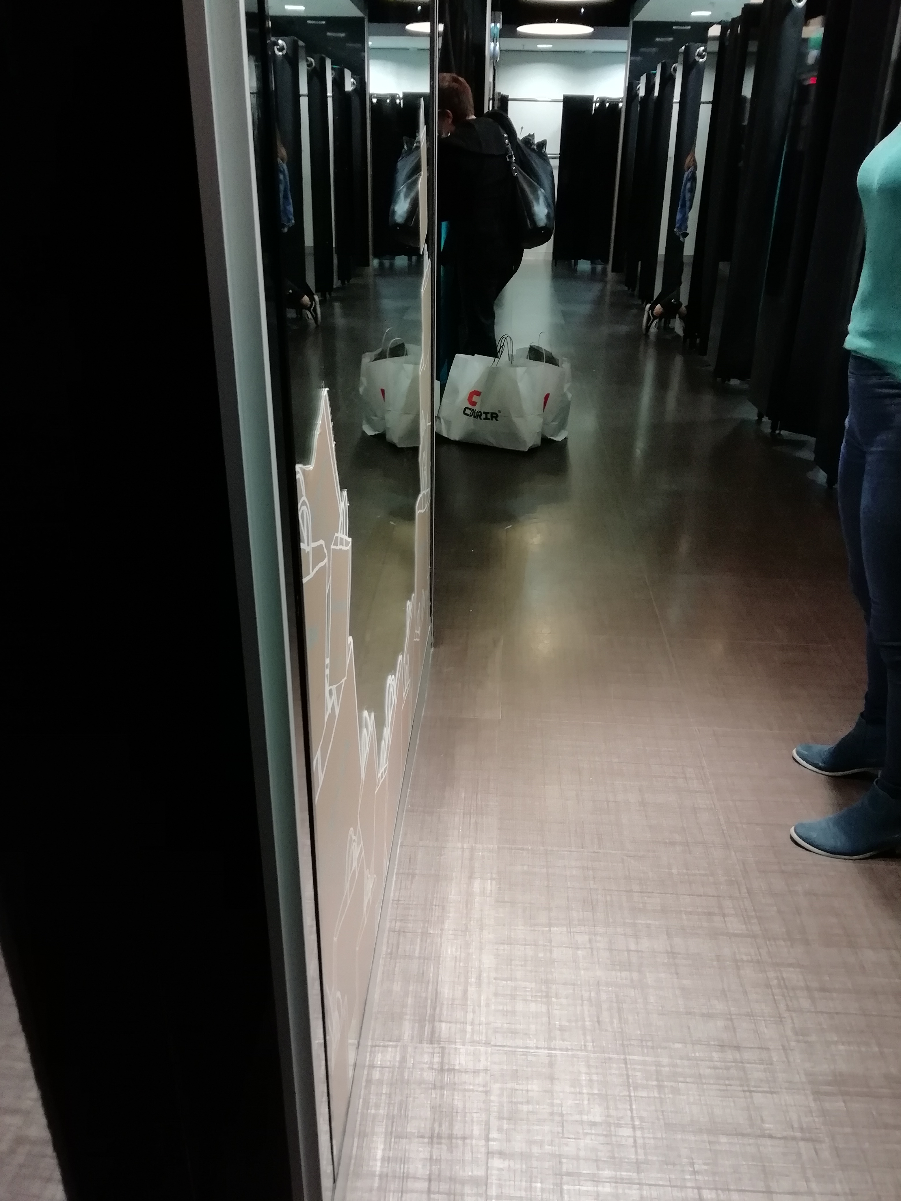 Photo n° 5 de l'avis de gens.a fait le 31/10/2018 à 08:58