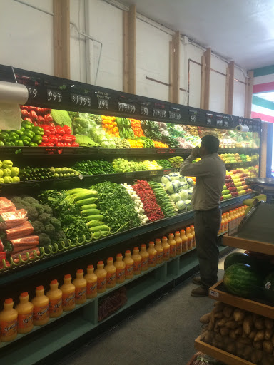 Grocery Store «La Fiesta Latina Market», reviews and photos, 453 Garces Hwy, Delano, CA 93215, USA