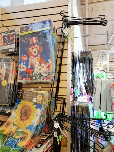 Clothing Store «Rugged Wearhouse», reviews and photos, 6096 Rose Hill Dr, Alexandria, VA 22310, USA