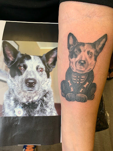 Tattoo Shop «Stained in pain tattoos», reviews and photos, 4211 N Milwaukee Ave, Chicago, IL 60641, USA