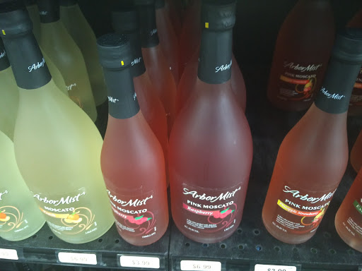 Liquor Store «Chambers Wine and Liquor», reviews and photos, 15260 E Iliff Ave, Aurora, CO 80014, USA