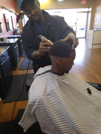 Barber Shop «Prestige Barber Shop», reviews and photos, 4015 Holcomb Bridge Rd #650, Norcross, GA 30092, USA