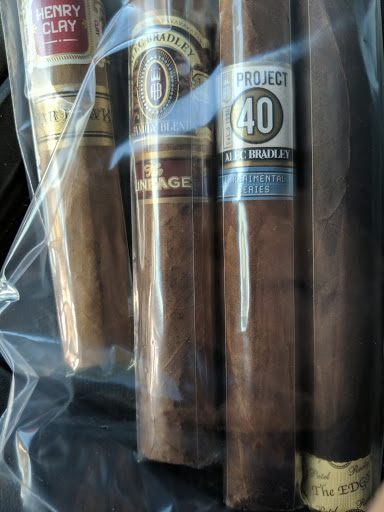 Tobacco Shop «Old Virginia Tobacco Co», reviews and photos, 2745 Metro Plz, Woodbridge, VA 22192, USA